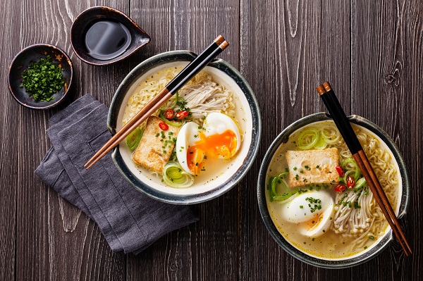 Trải nghiệm ẩm thực Nhật Bản ngay trong căn bếp của gia đình vói món mì Ramen trứng