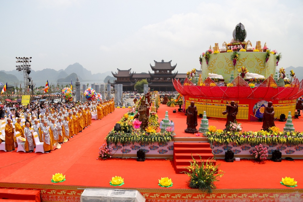 Tín ngưỡng và tôn giáo trong văn hoá Việt Nam