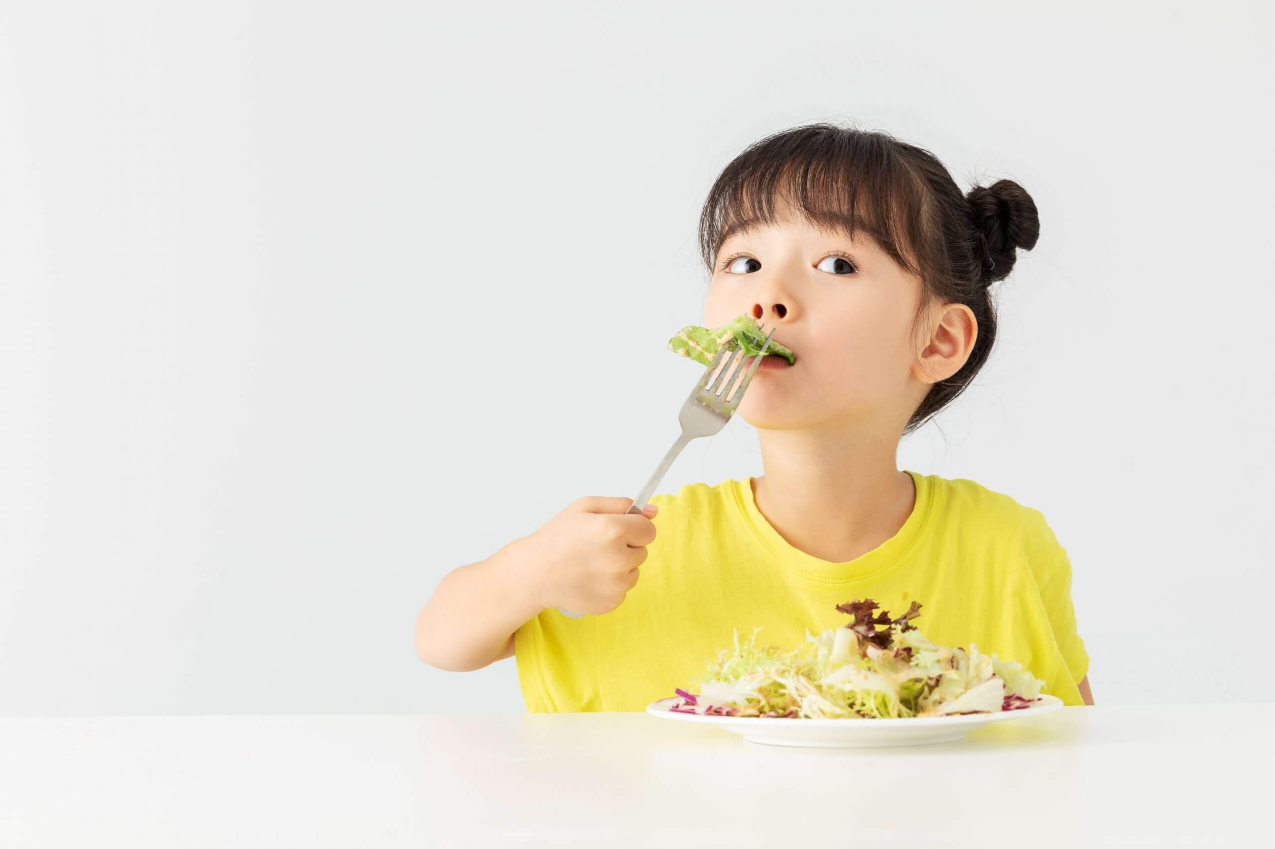 Đảm bảo cho trẻ bữa ăn sáng đầy đủ dinh dưỡng là một vấn đề đặc biệt quan trọng